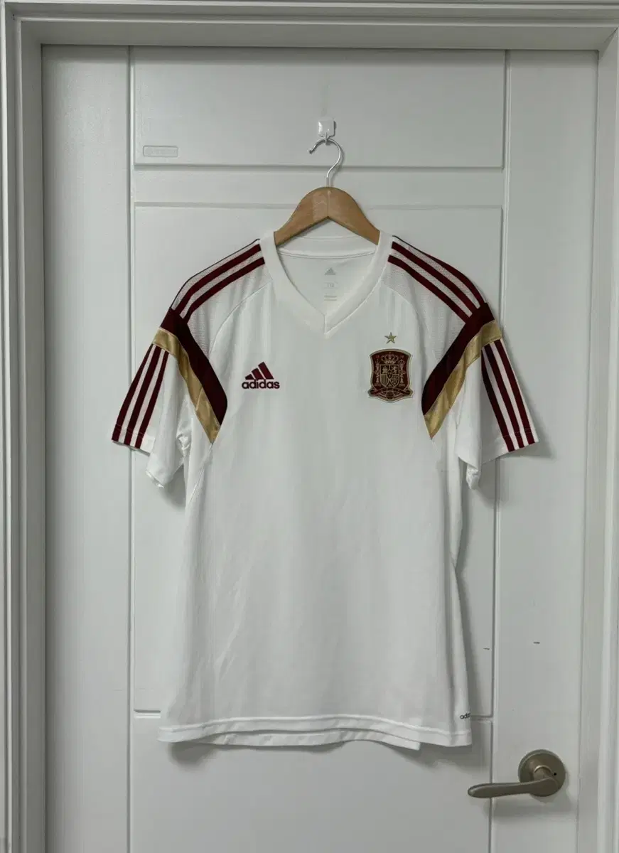 Adidas Spain uniform 2XL