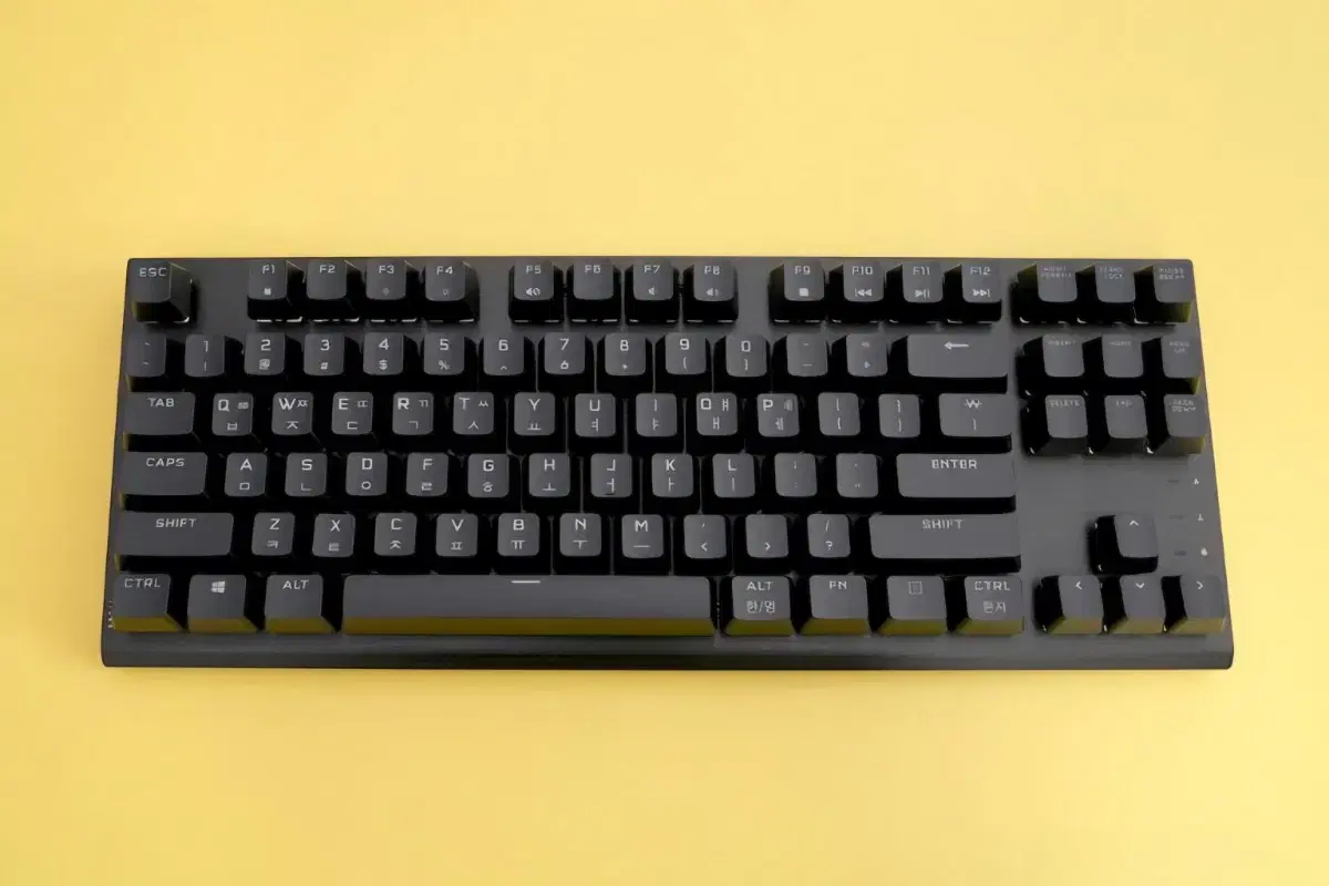 커세어k60  pro opx tkl 광축 키보드 판매합니다