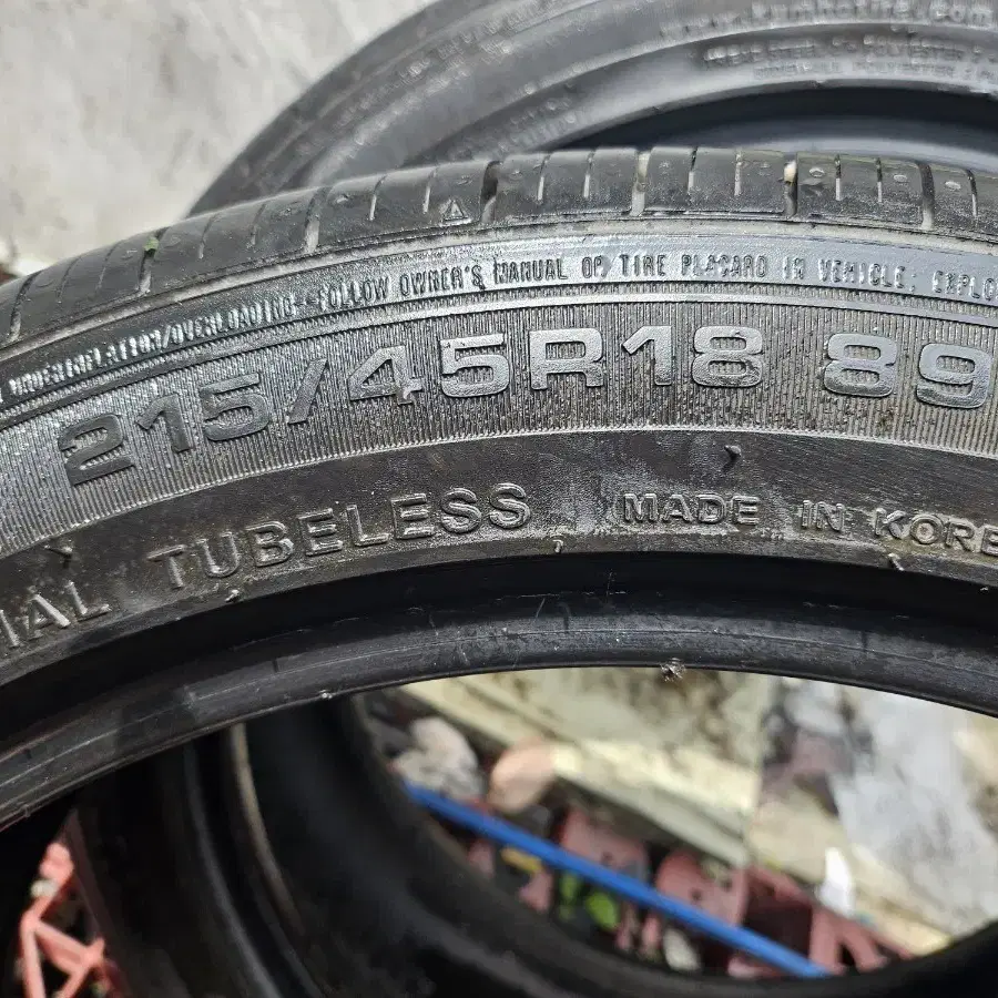 215/45R18 금호 2개 중고타이어 팝니다!!