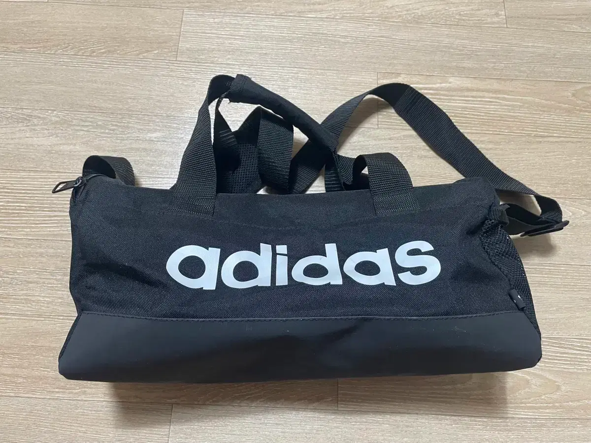 아디다스 크로스백 브랜드 중고거래 플랫폼, 번개장터