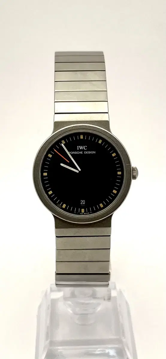 IWC 포르쉐 디자인 티타늄