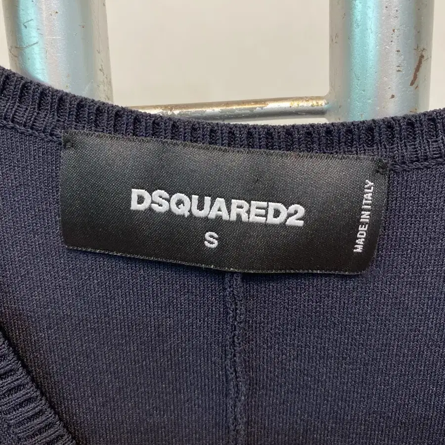 DSQUARED2