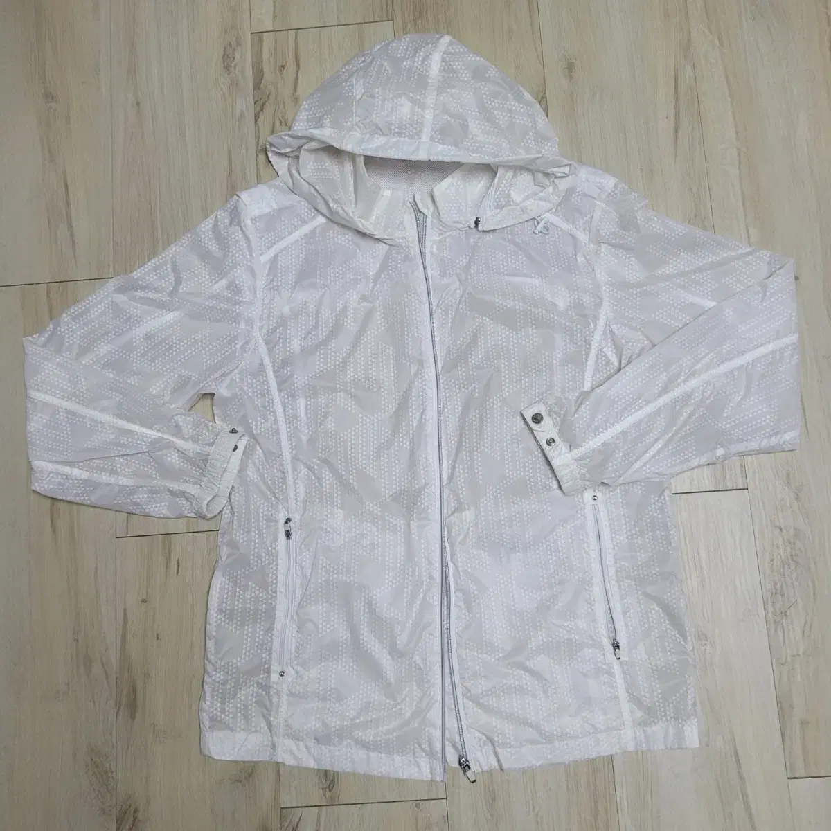 L Peter Janson White Windbreaker