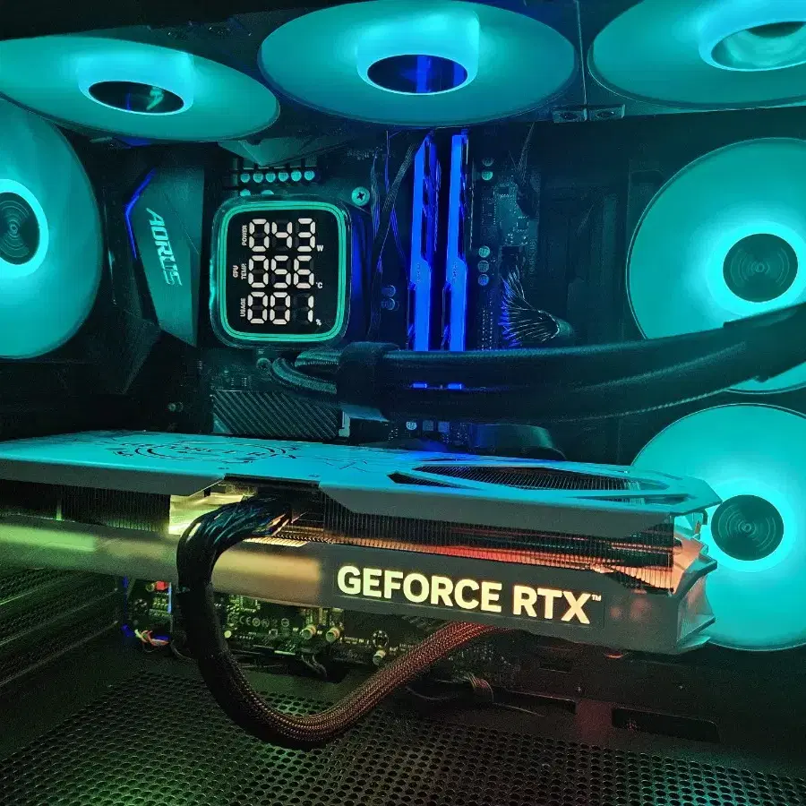 라이젠 5800X3D+RTX 4070 SUPER 게이밍 컴퓨터