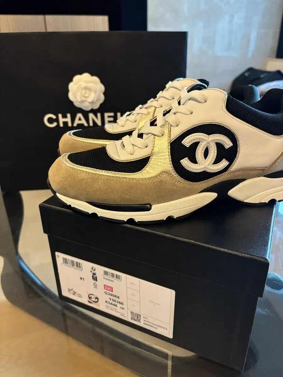 CHANEL 샤넬 23C 샤식스 스니커즈