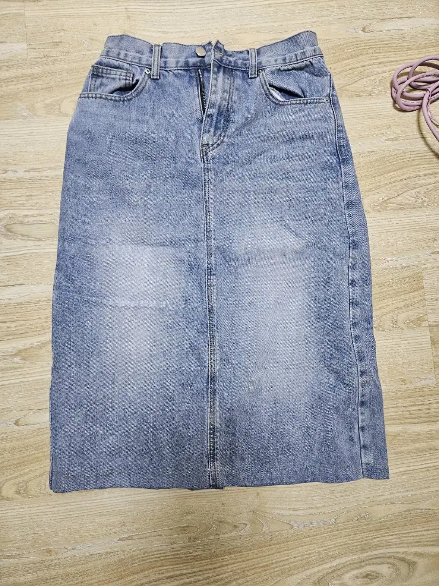 Long skirt jeans skirt I sell it for 14000 won including delivery