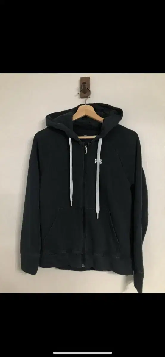 (L)Under Armour Hooded Zip Up