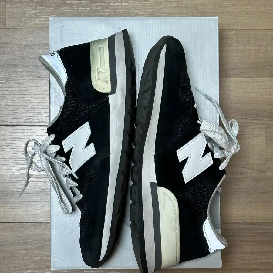 [280] 990v1 블랙