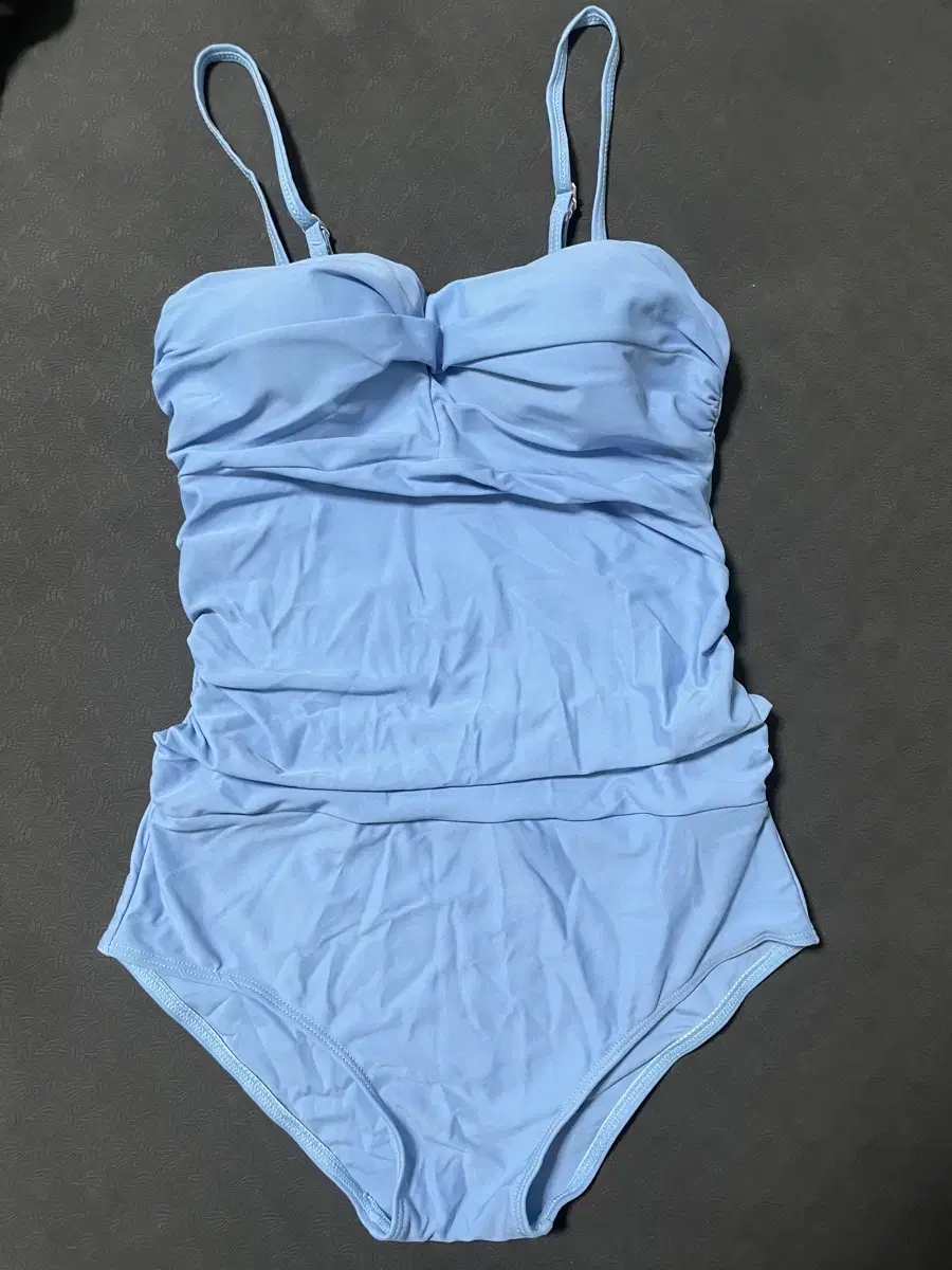 Selling new monokini swimsuit