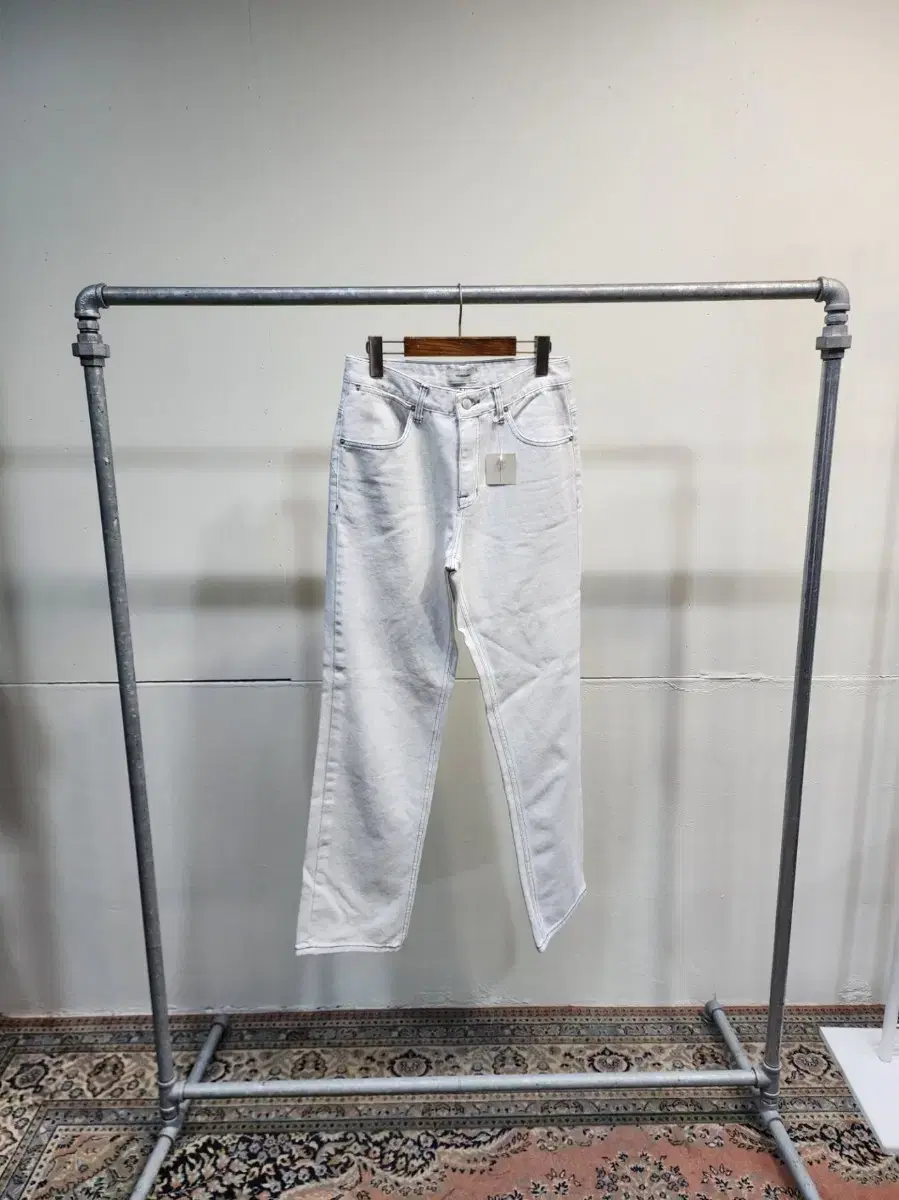 VivaStudio Stitched Denim