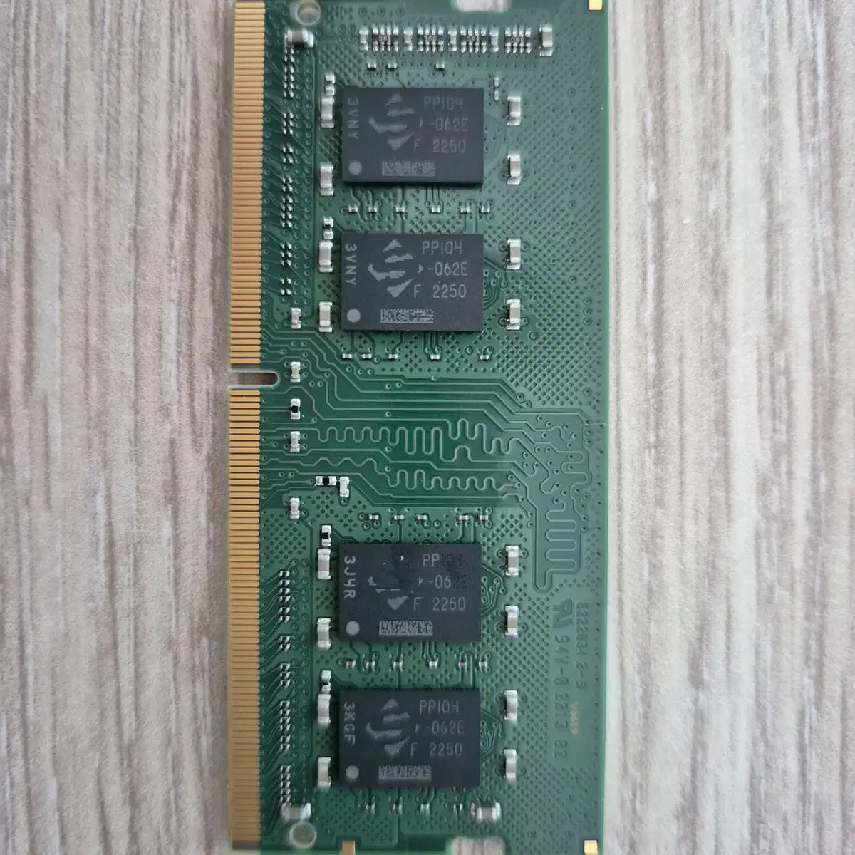 트랜센드 DDR4-3200Mhz 4GB 메모리(노트북용 RAM) 팝니다.