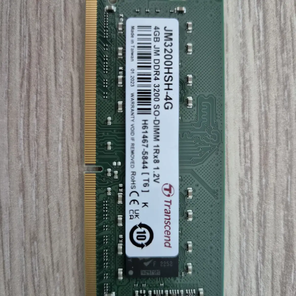 트랜센드 DDR4-3200Mhz 4GB 메모리(노트북용 RAM) 팝니다.