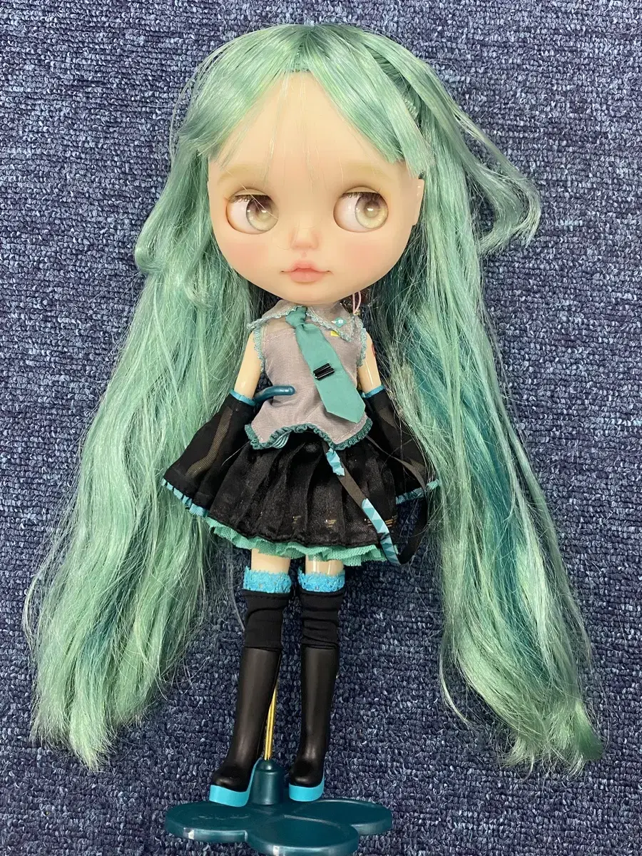 Custom Mikublys Genuine