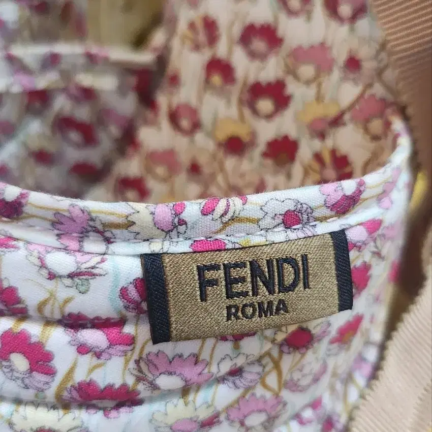 FENDI  퀼트 플로럴 캔버스 샌들 웨지 에스파듀 정품