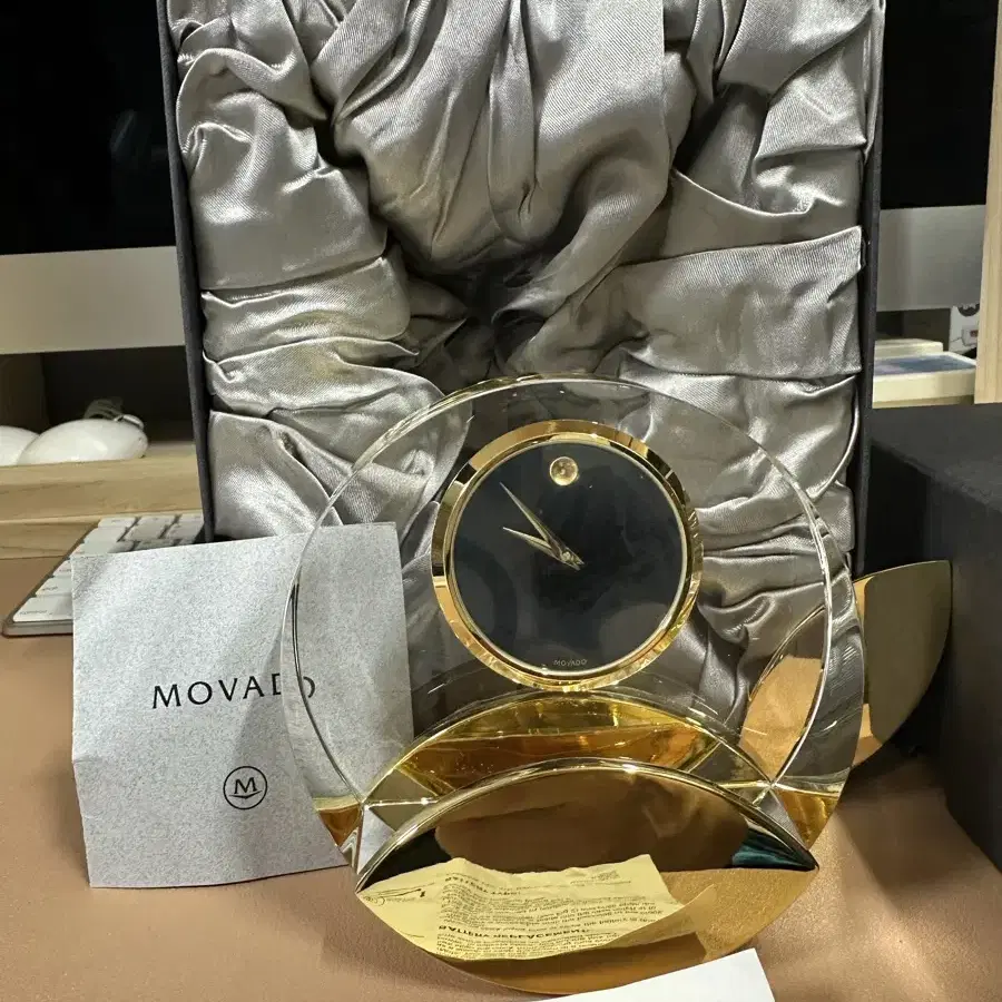 모바도(Movado) 명품 탁상 시계