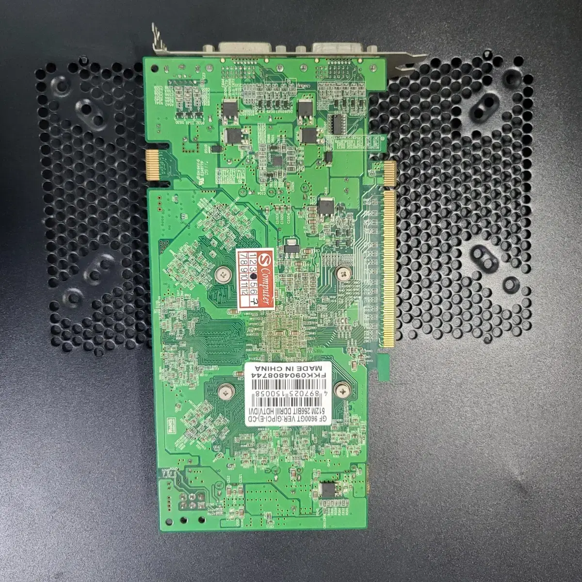 지포스9600GT 512MB PCI-E VGA