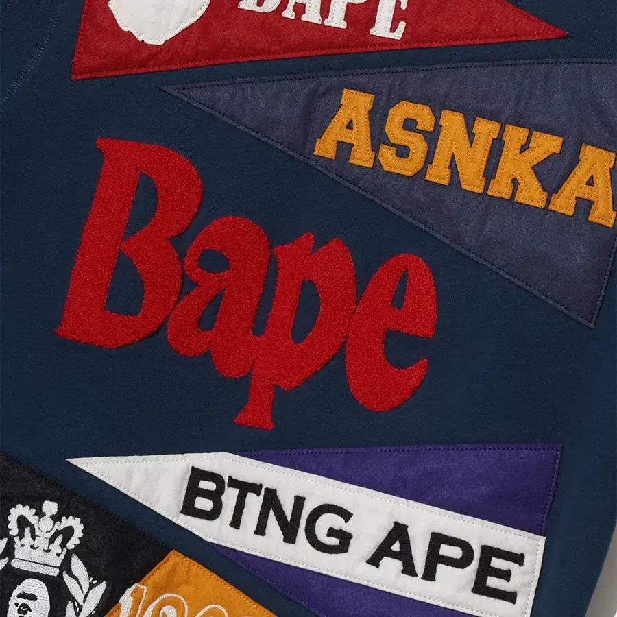 A BATHING APE