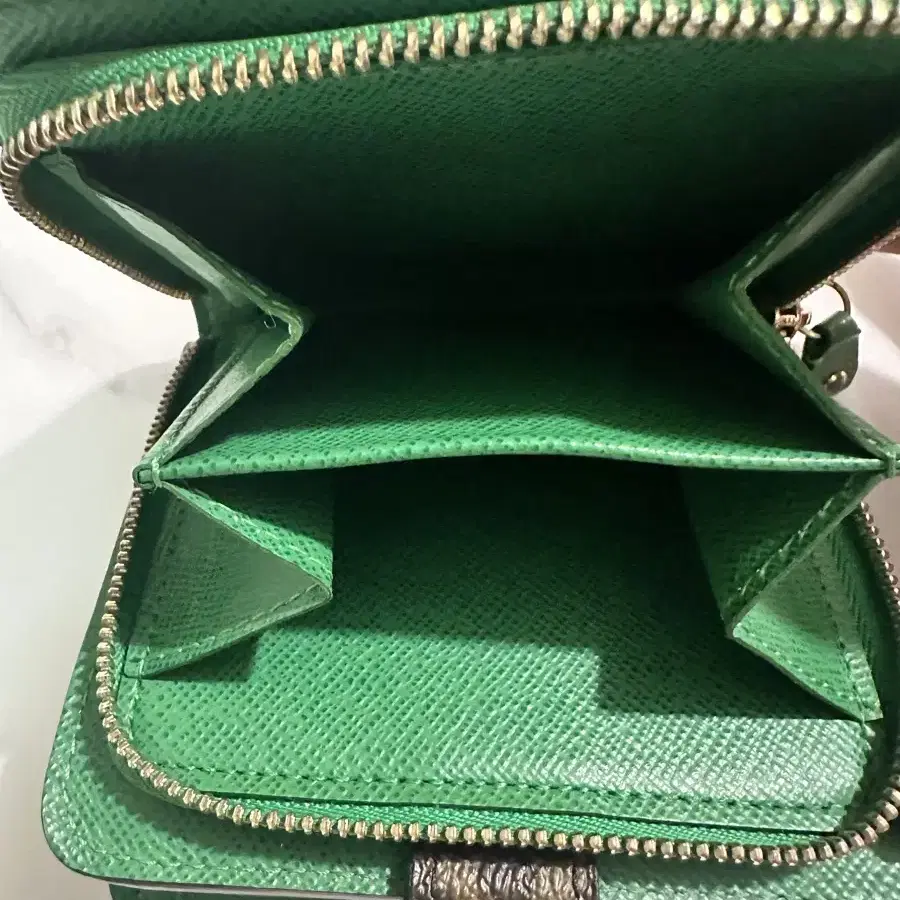 루이비통 Pre-Loved Green Monogram Canvas Per