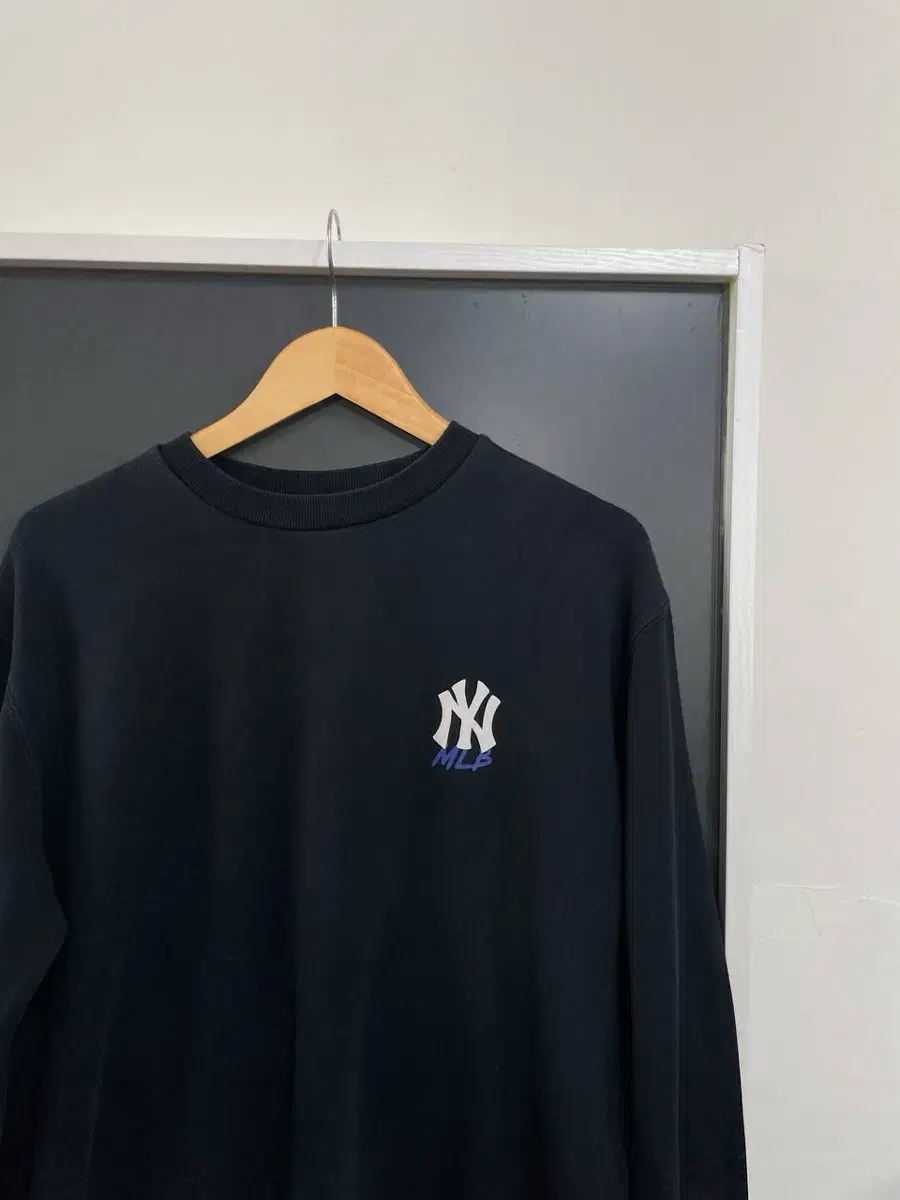 [L] MLB Yankees Small Logo Man to Man