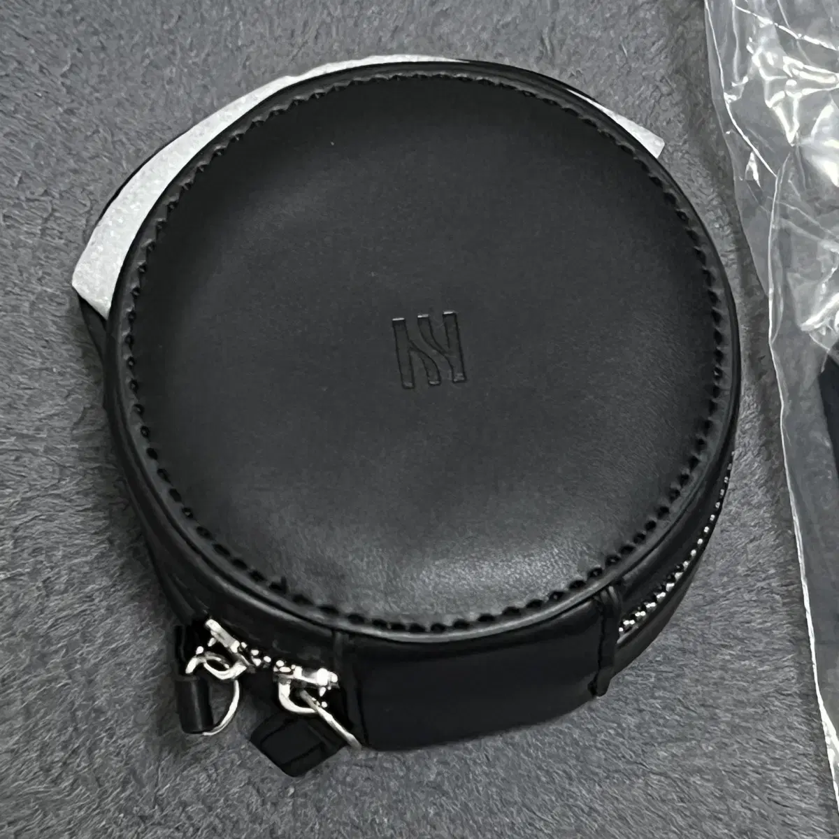 Hera Pouch for sale (black cushion compact size round pouch bag)