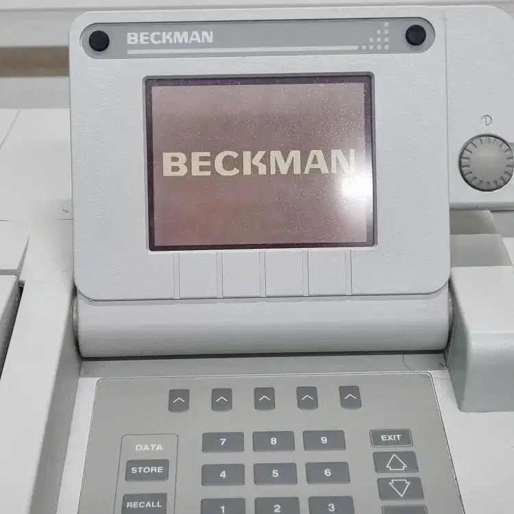 BECKMAN DU530 Life Science UV/VIS 분광광도계.