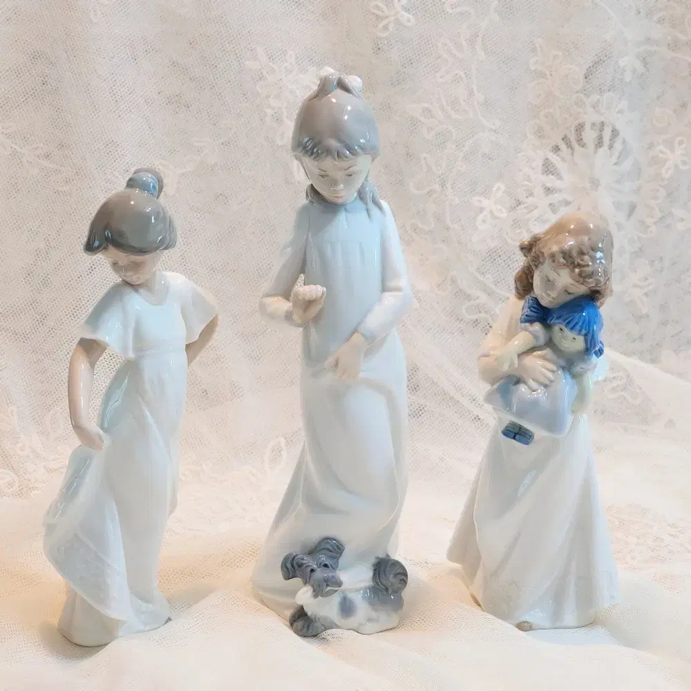 LLADRO NAO 스페인 야드로 나오 소녀 피겨린 도자기인형