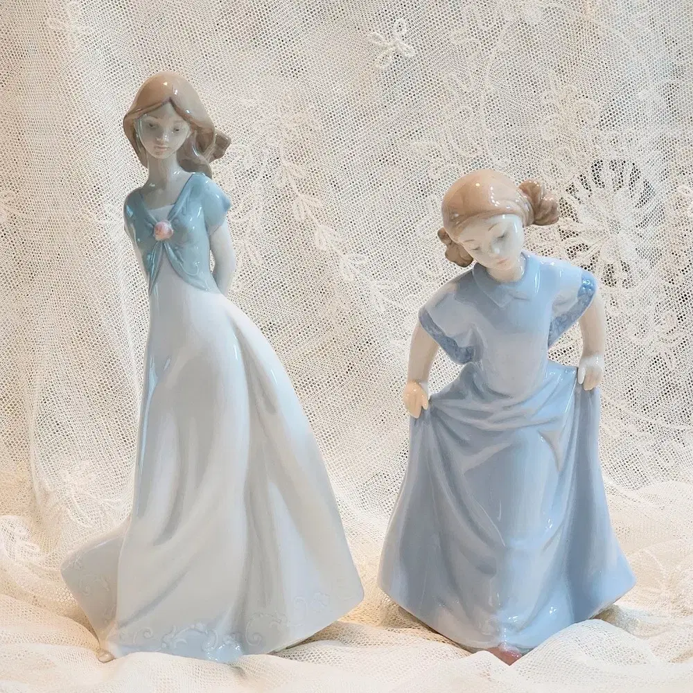 LLADRO NAO 스페인 야드로 나오 소녀 피겨린 도자기인형