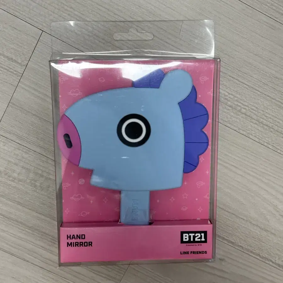 BT21 거울