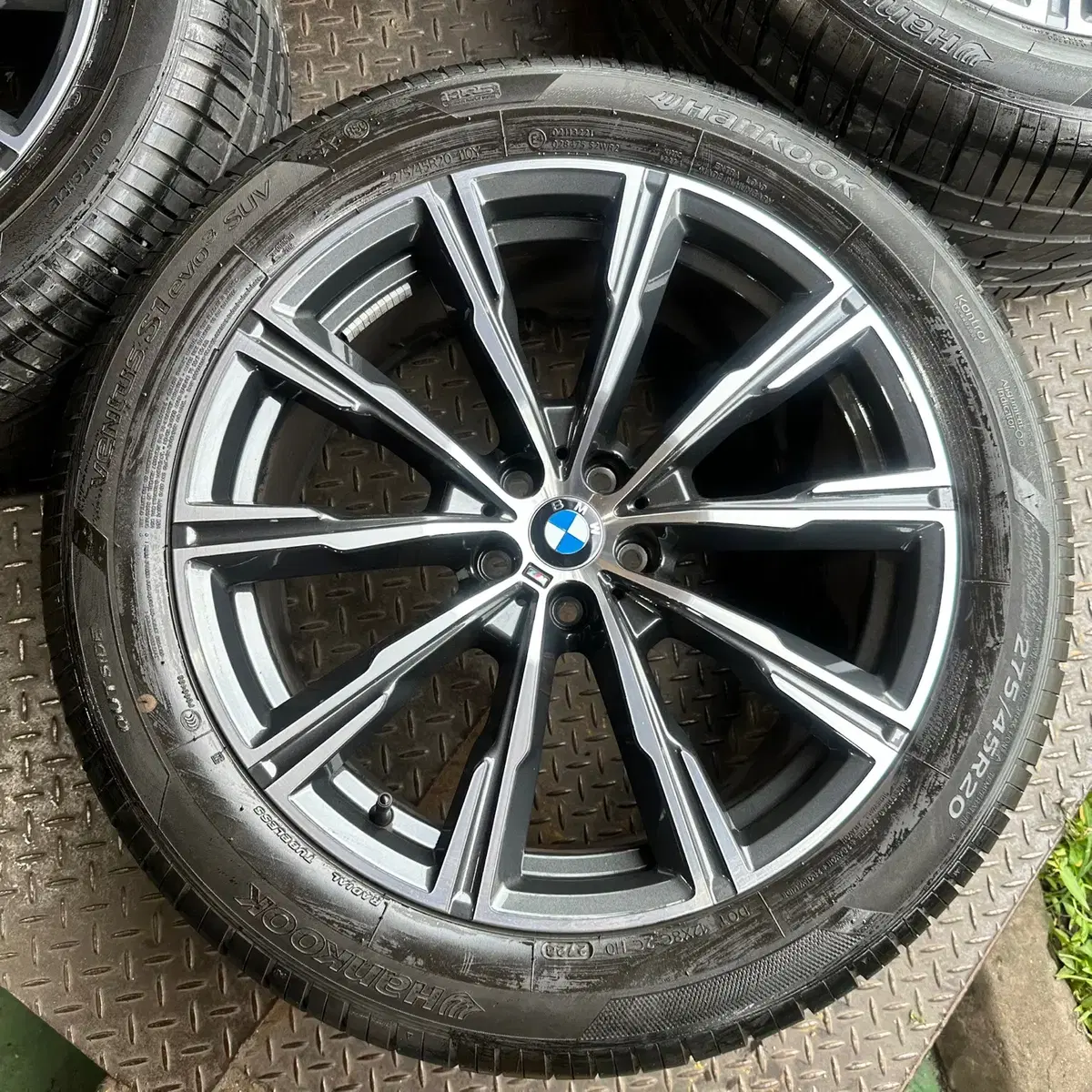 [임판]20인치BMW G05 X5 740M 정품 휠타이어