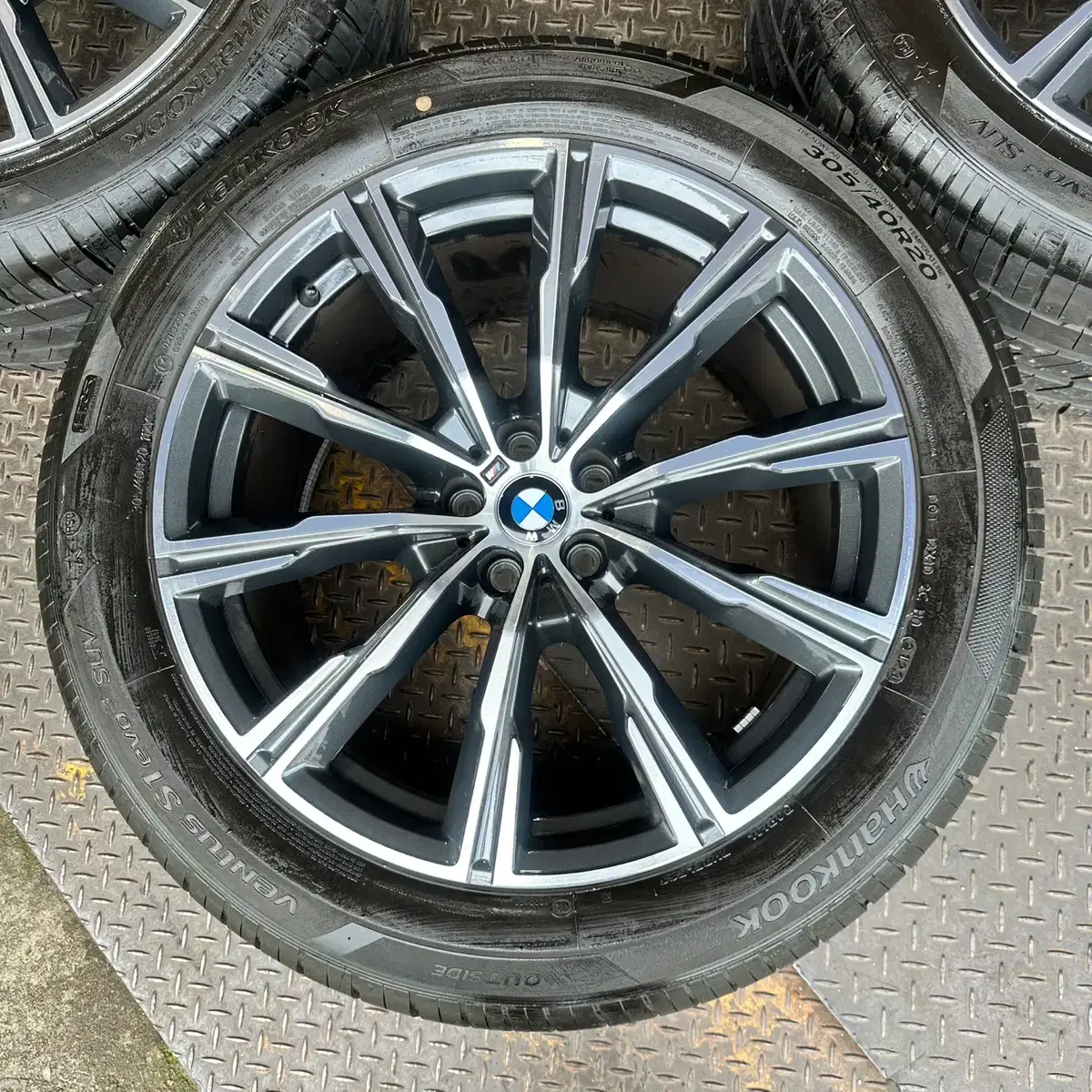 [임판]20인치BMW G05 X5 740M 정품 휠타이어