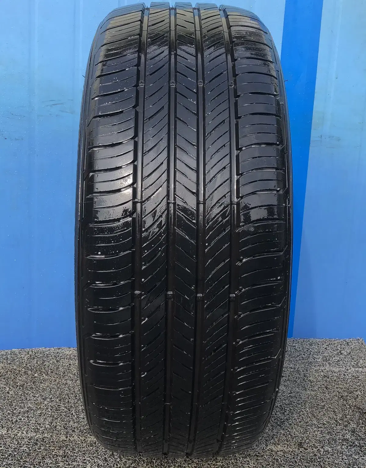 중고 타이어 245/50R20 금호 타이어 크루젠 HP71 팝니다.