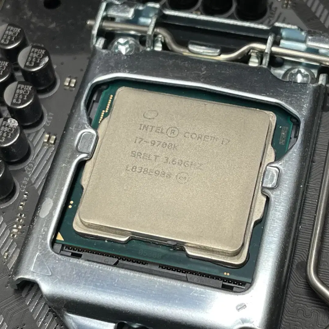 인텔 i7 9700K + Z390 익스트림4 CPU 메인보드 세트