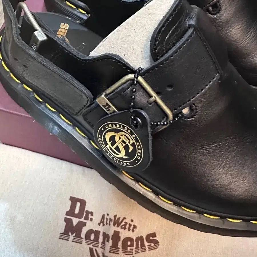 닥터마틴 JORGE 영국 제작 가죽 뮬 dr martens 슬링백 여성