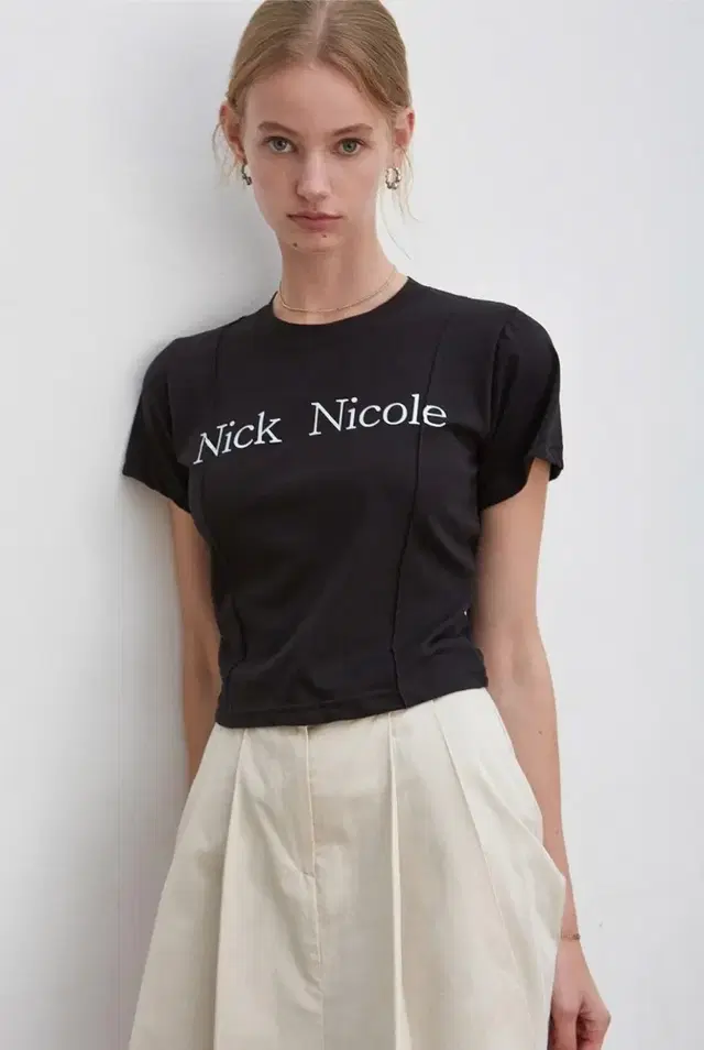 NICOLE PINTUCK CROP TEE_BLACK 새상품