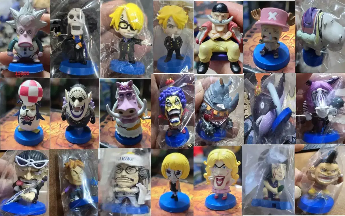 ONEPIECE Gacha Figures Anime Character Heroes 15000 per piece