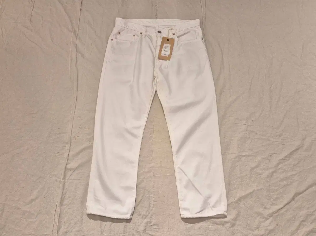 33>SANCA White denim pants