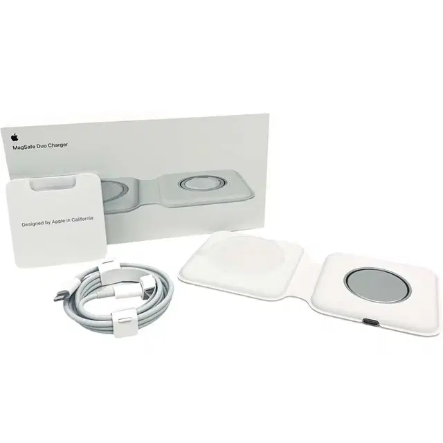 Apple MagSafe Duo Charger.상태좋은 중고제품 팝니다.