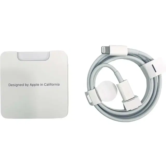 Apple MagSafe Duo Charger.상태좋은 중고제품 팝니다.