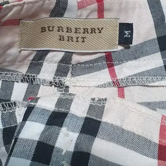 Burberry 버버리 섹시 쇼트입니다.