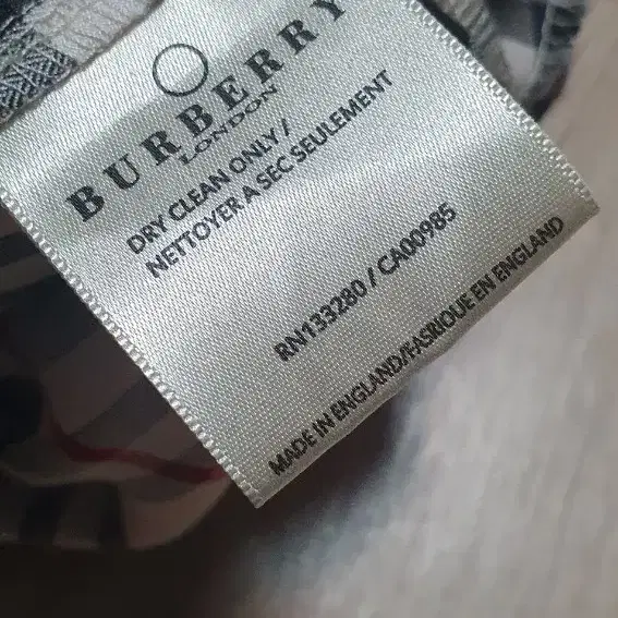 Burberry 버버리 섹시 쇼트입니다.