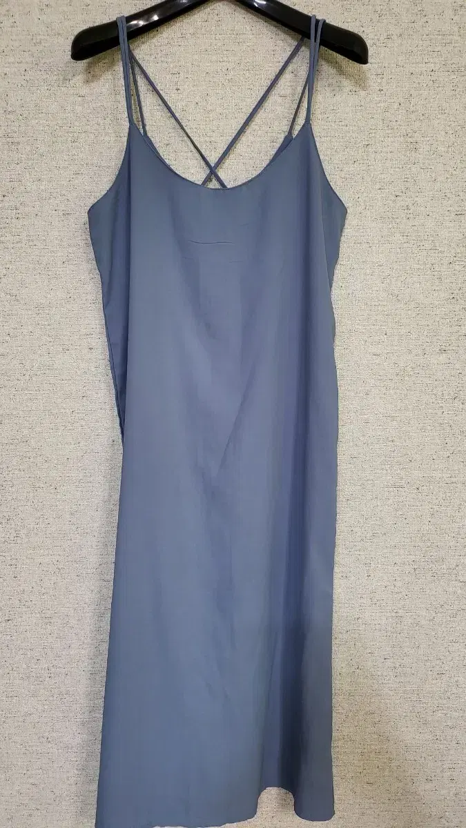 Slip-on V-neck dress (55-66)