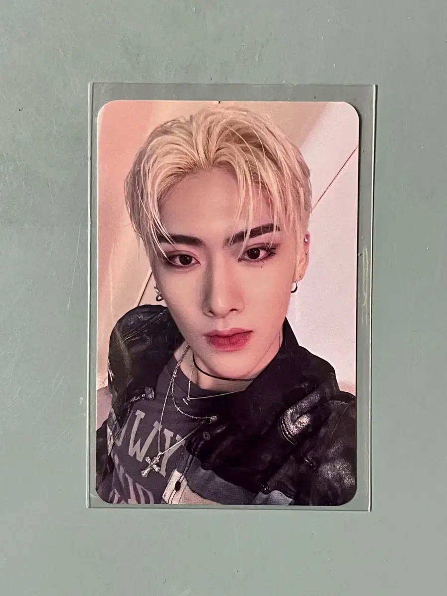 Quick sale!!!!! zb1 jump up ricky ld unreleased photocard photocard (zerobaseone)