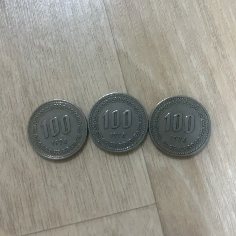 1974년 100원 동전 일괄 3개