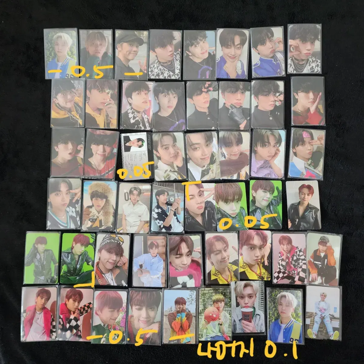 We sell onf min album photocard unreleased photocard pola etc.