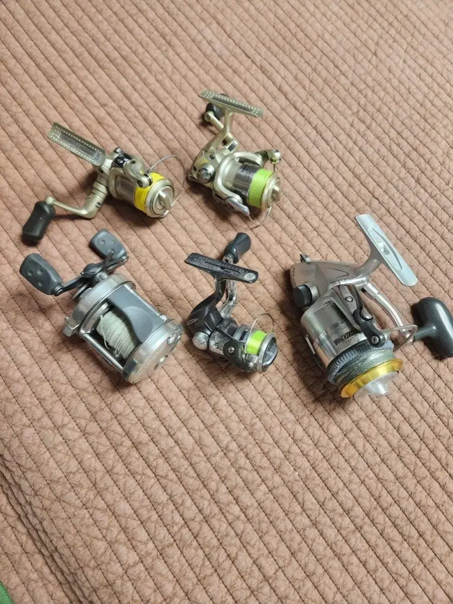 Sell 5 Spinning Reels and 5 Batrels in bulk