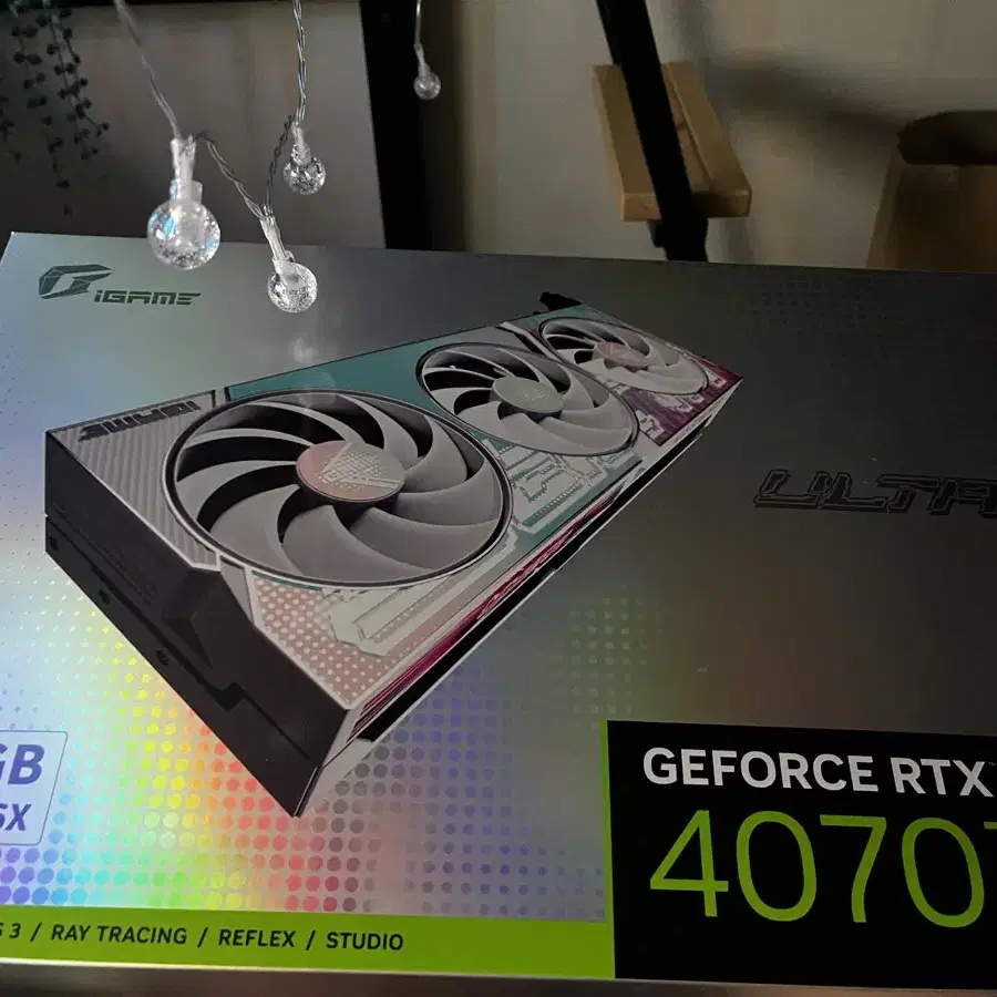 (개인) i5-13600KF RTX 4070TI 올 화이트 본체 판매