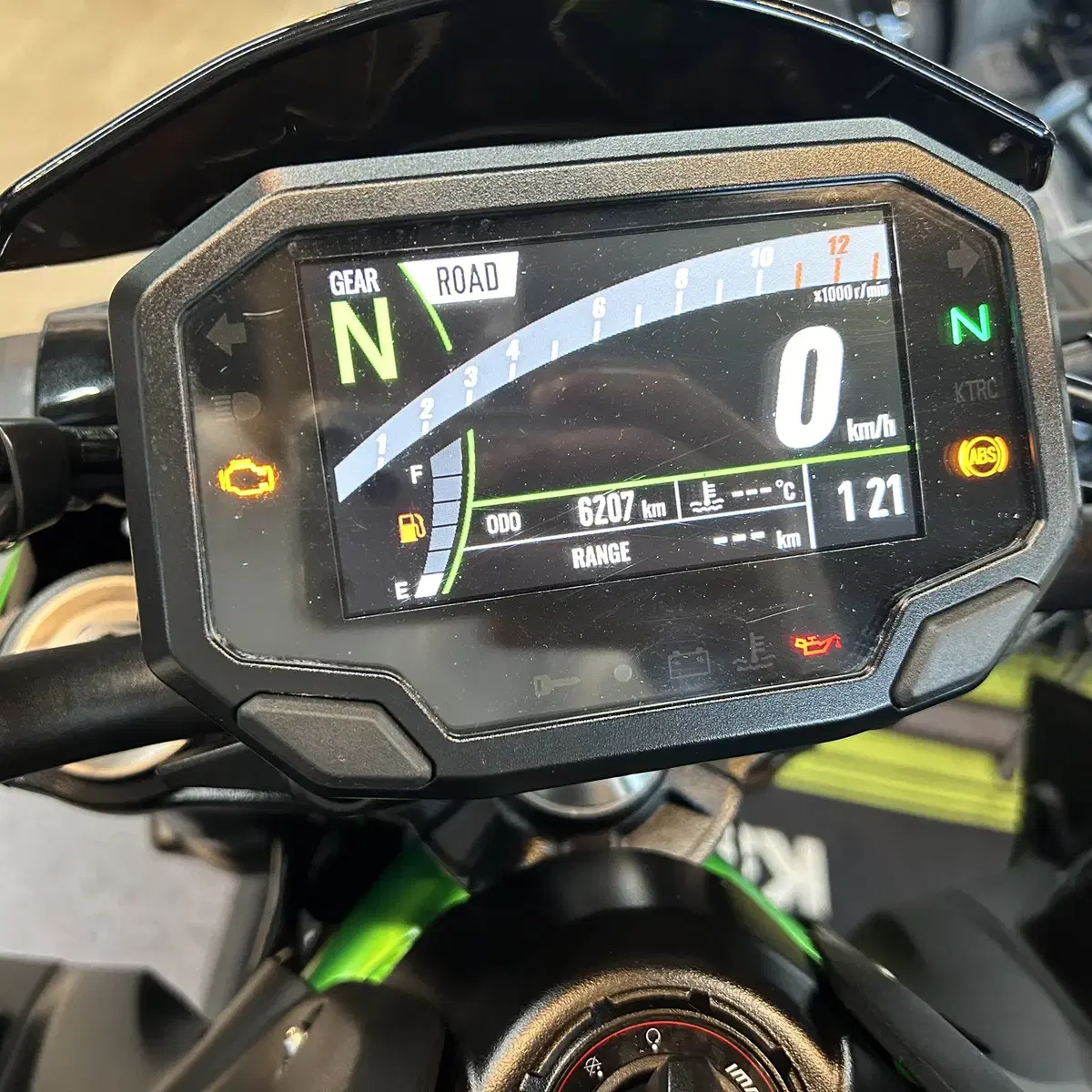 22년식 가와사키 z900 (6207km) 신차급 판매