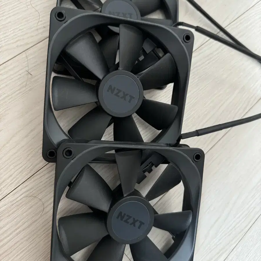 Nzxt팬 120mm 3개 미사용