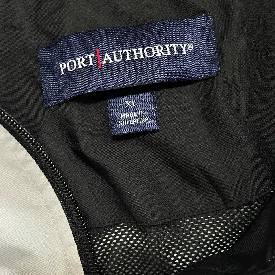 90s Port Authority 웜업 반집업 반팔티 (105-110)