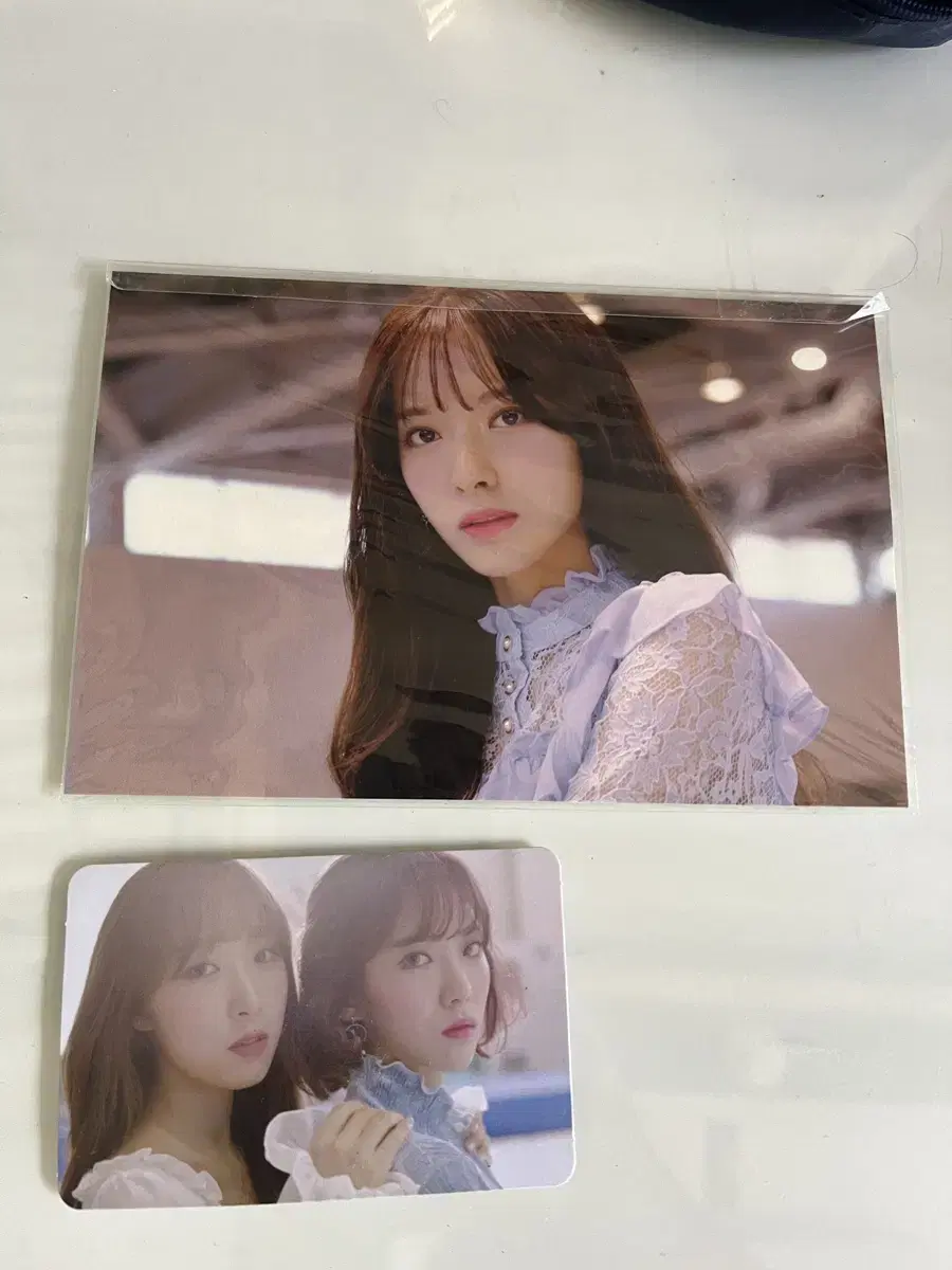 Woodz Girl Photocard, Postcard